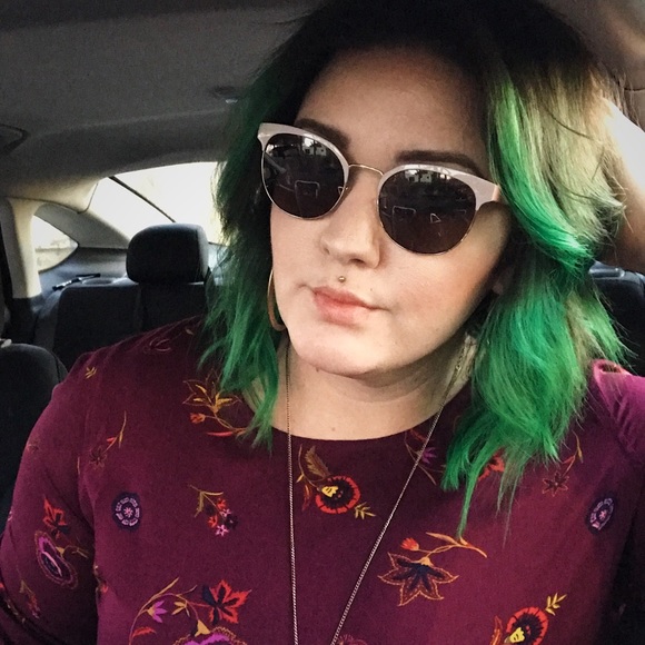 Meet your Posher, Kayla ann - Picture 1 of 1